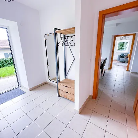 Apartment Idyllische Mit Garten! *